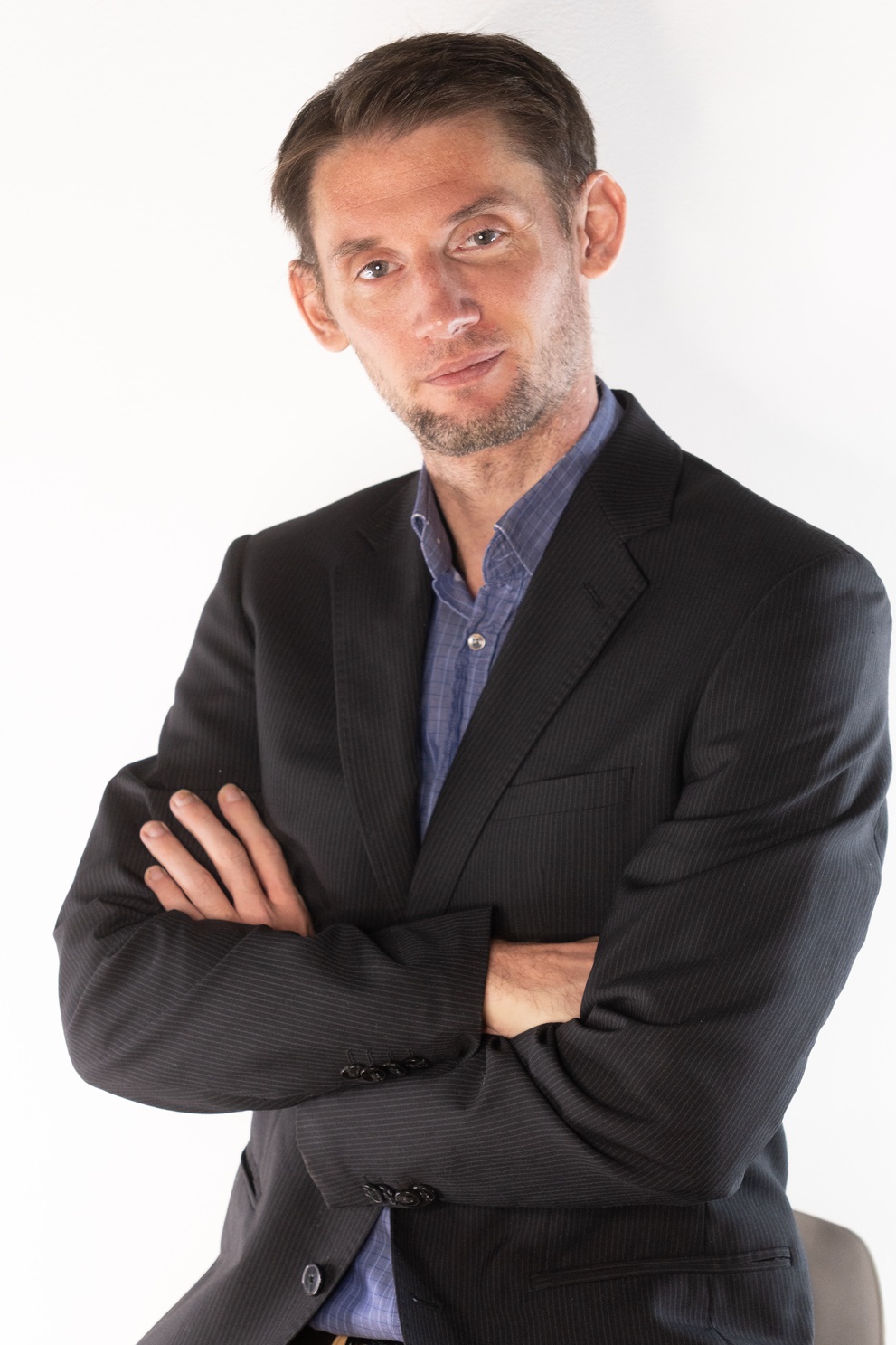 Christian Langen, representante de C-STUDIO, estudio webcam en Medellín